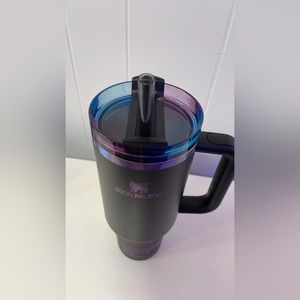 BNWT 40 oz Stanley Black Chroma Tumbler with custom dyed CHECKERED lid💜💙